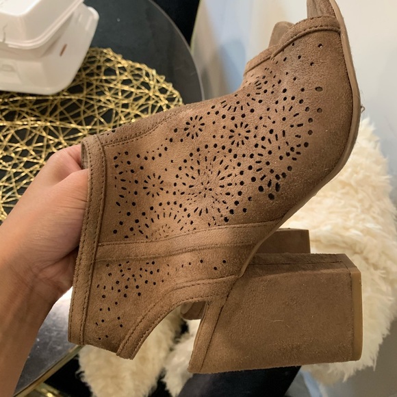 Delicious tan chunky heel - Picture 2 of 4